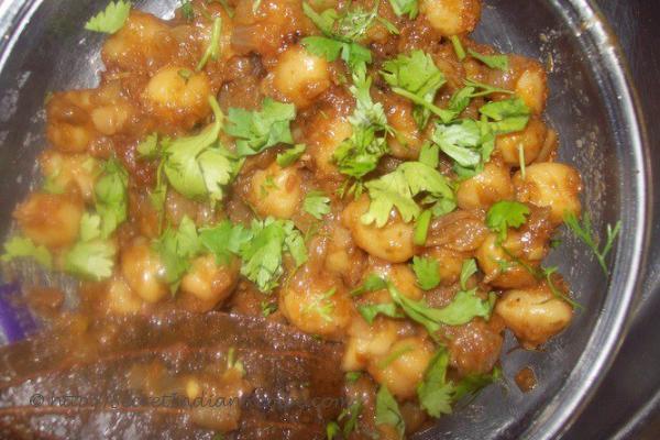 How to make Punjabi Chole Masala / Chana Masala / Chickpeas Step by ...