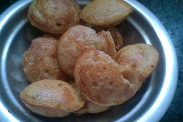 How to make Sweet kulizhi paniyaram ( Sweet idly dessert) - Indian