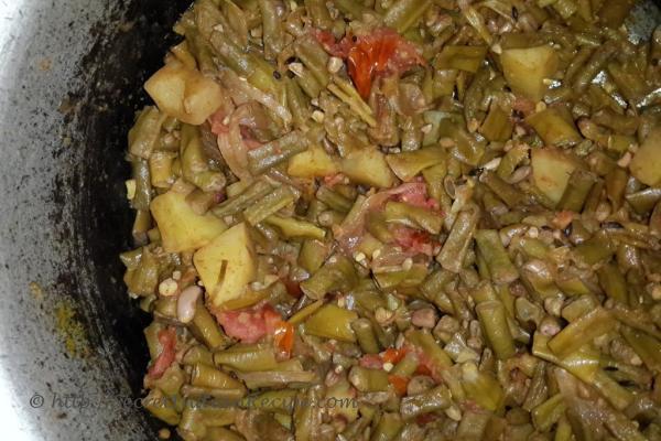 Aloo barbati, long beans