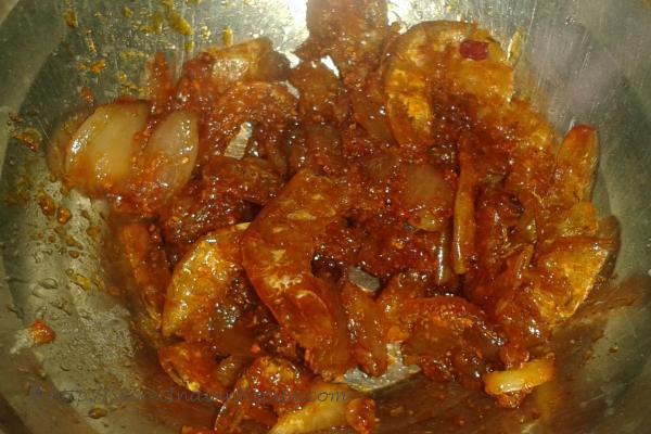 Unakka chemeen varuthathu (Dry prawn fry)