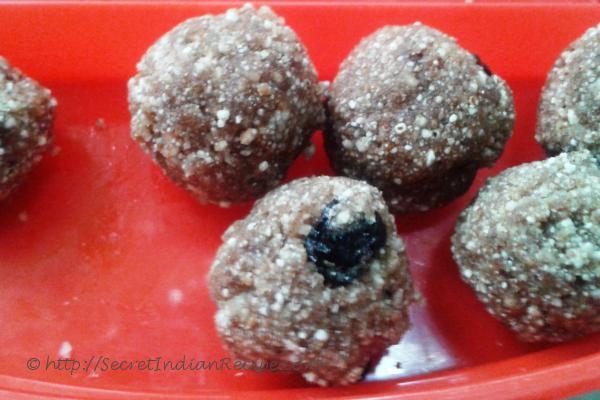 Malarunda (Puffed rice balls)