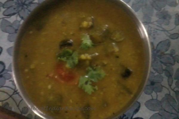 photo of lady's finger/okra sambar