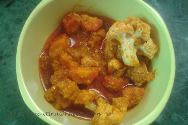 photo of gobhi gajar achaar (cauliflower and carrot pickle)