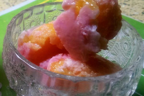 photo of aam aur gulab ka gola (mango and rose duet ice cream)