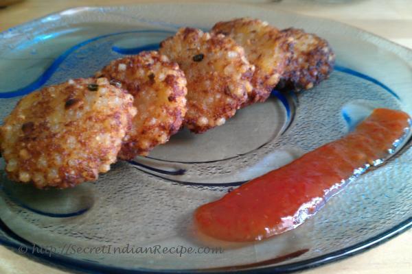 picture of Sabudanyache vade ( sago dumplings)