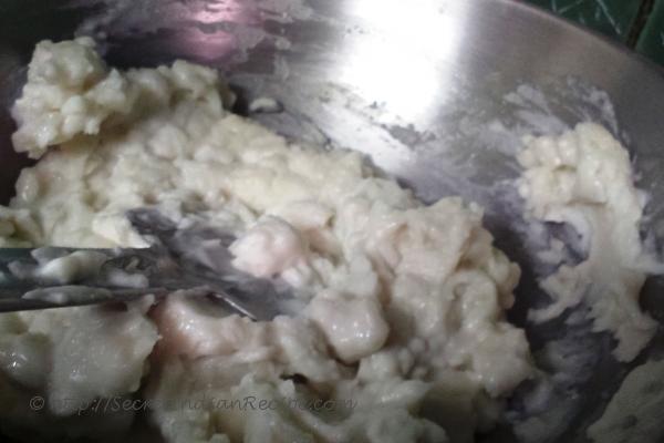 photo of chawal ke atta ki kachori (green pea kachori with rice flour)