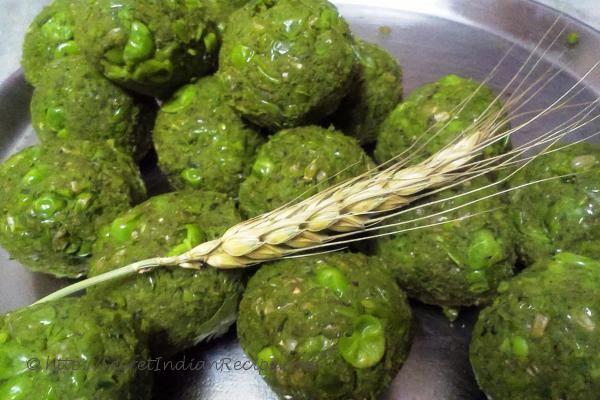 photo of ummi (green pea dumplings for snack)