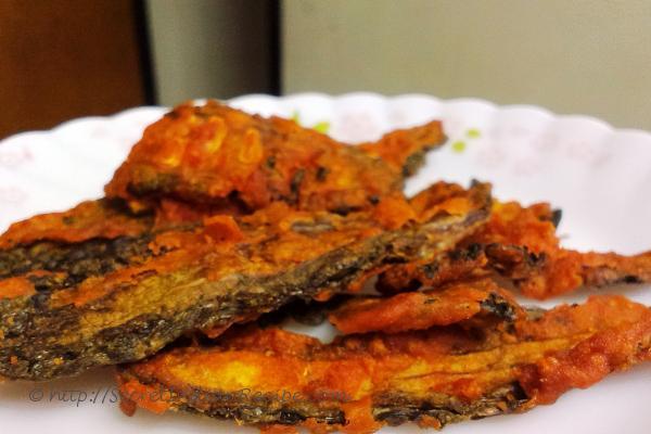 photo of karela ka chips (bitter gourd wafers)