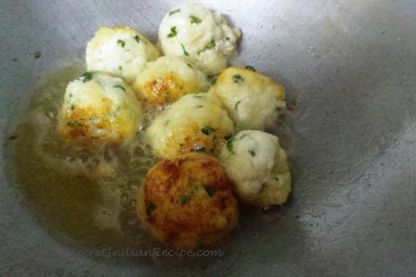 photo of mewa paneer kofta (dry fruits stuffed cottage cheese dumplings in creamy gravy)