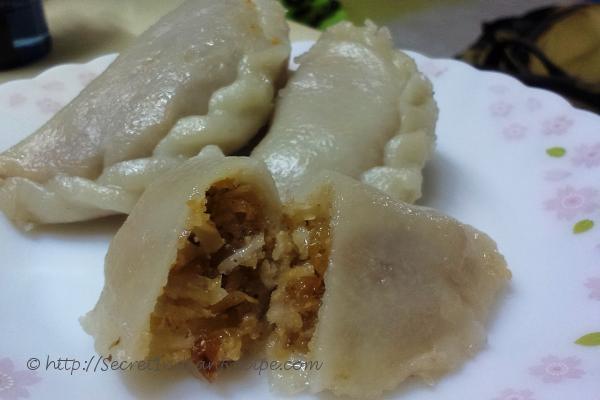 photo of steamed gujiya..
