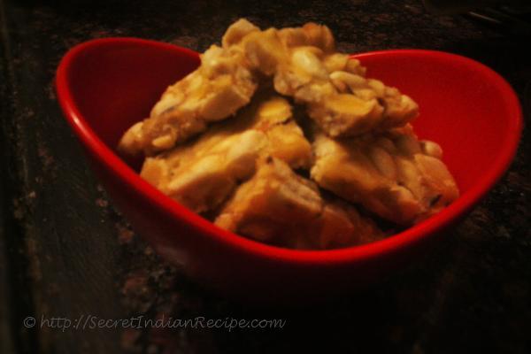Picture of Mungfali Chikki/ Gajak