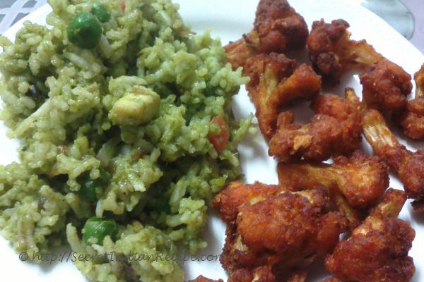 photo of palakpaneer pulav with cauliflower fritters