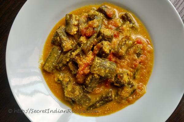 photo of sarso bhindi / shorshe bhindi (mustard bhindi curry)