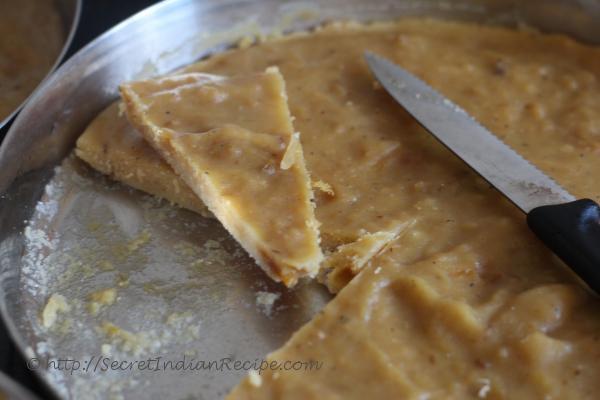 photo of chakka kinnathappam (steamed rice cake with jackfruit pulp)