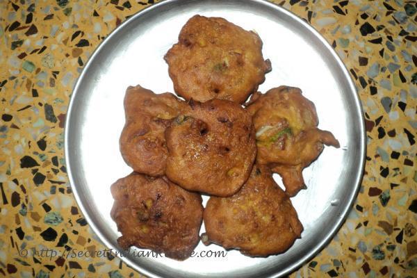 photo of pyaz ke pakore (onion pakore)