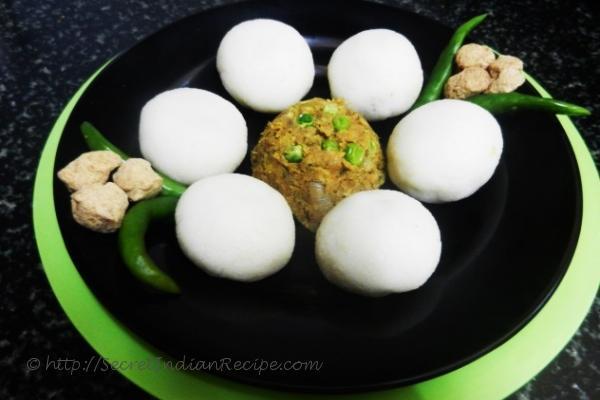 photo of khara manda (semolina dumplings with soya stuffing)