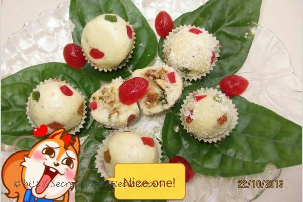 photo of pan pasand balls.....outer cover made of khoya, milkpowder, cardamom, sugar. stuffing made from chopped kalkatti pan ,dry coconut, tutifruity, lakhnavi saunfsaunf,gulkand.