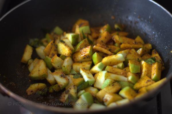 photo of achar in pan