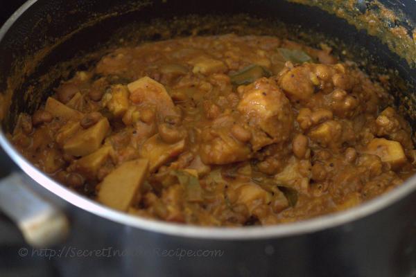 photo of arvi lobia cooking