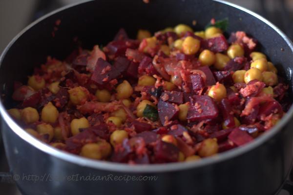 photo of beetroot channa poriyal cooking