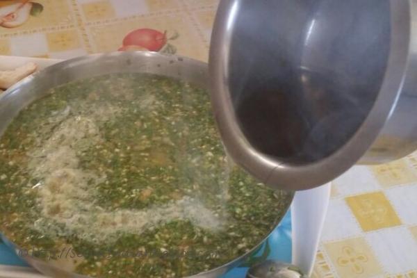 Hot ghee helps cook the beaten mixture