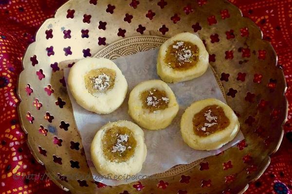 Kesari Badam Bahar Sandesh Roll