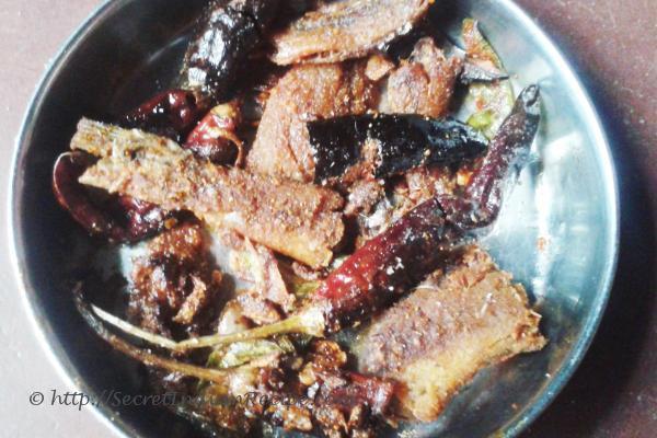 Unakka meen varuthathu (Dried/Salted fish fry)