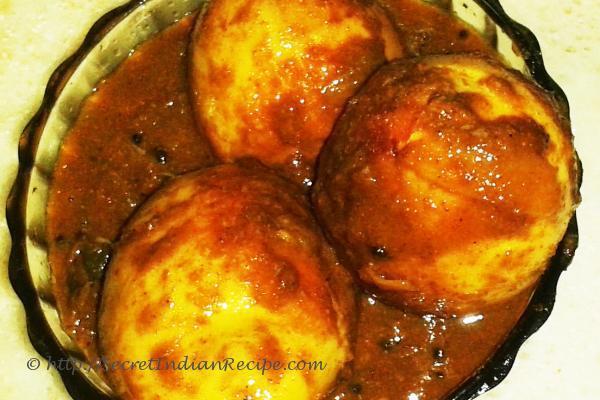 Mutta roast (Kerala style egg roast)