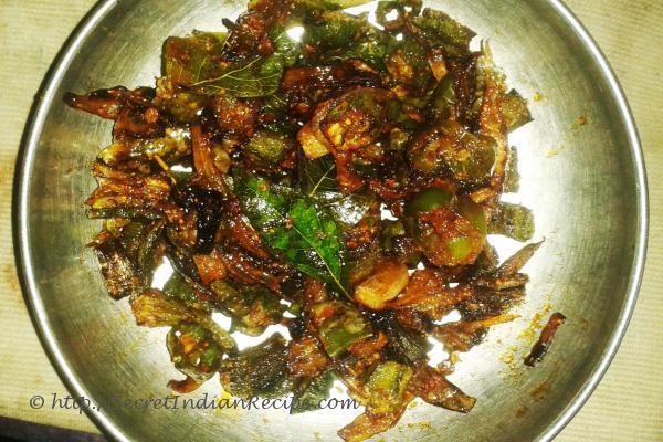 How to make Vendakka mezhukkupuratti (Lady's finger fry ...