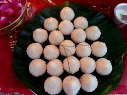 photo of ukdiche modak (steamed coconut dessert)